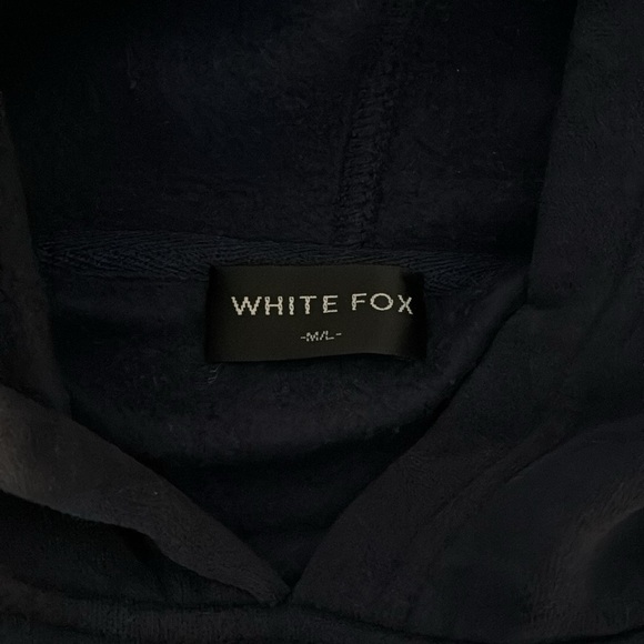 white fox hoodie - Picture 3 of 4